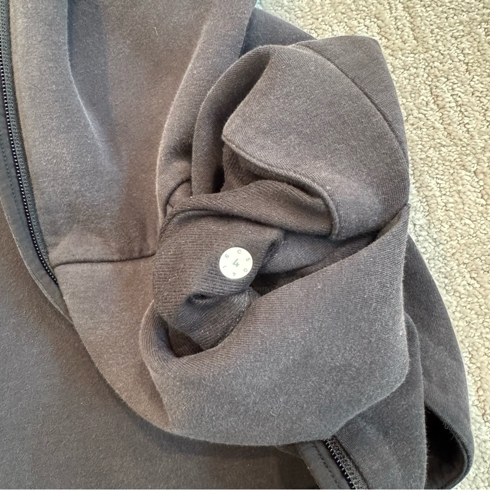 Lululemon Athletica Black Hooded Sweater - Picture 4 of 4